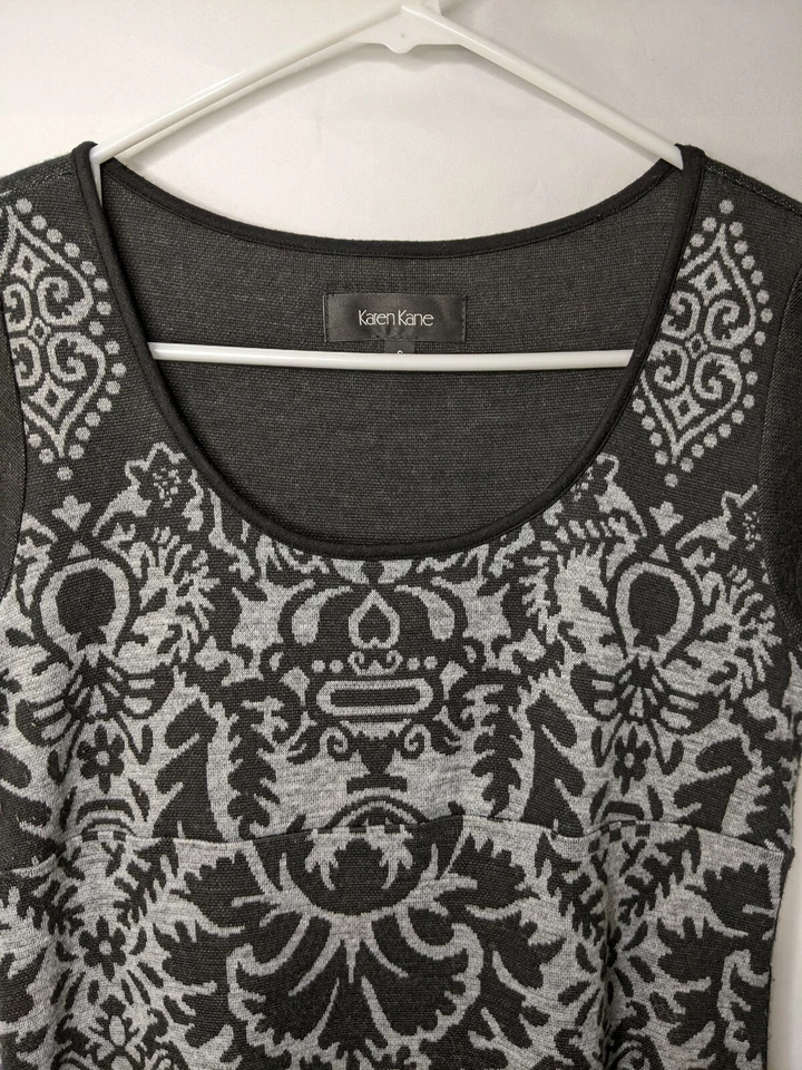 Vestido para mujer Karen Kane pequeño negro suéter manga corta estampado cuello redondo Foto 3 de 4