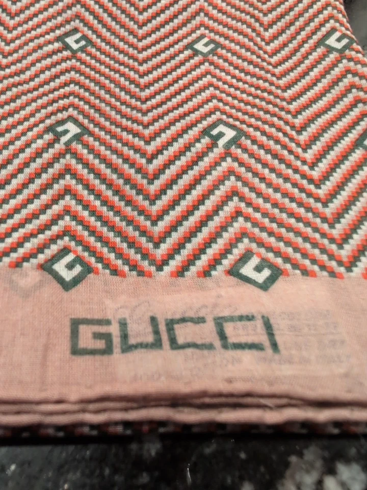 Pañuelo cuadrado de bolsillo vintage GUCCI 100 % ALGODÓN COLORES CLÁSICOS AÑOS 70 Foto 2 de 4