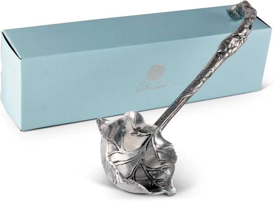 Cucharón para sopa y ponche de aluminio de 12 pulgadas de diseño con detalle de uva - solo lavado a mano Foto 3 de 4