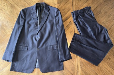 Hart Schaffer Marx navy gold trumpeter suit,46 L 36X30