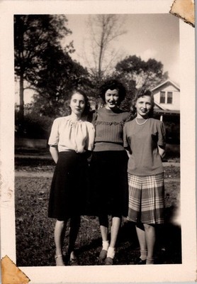 Vintage 1940s Snapshot Photo Three Women Friends Outdoors House Trees Fashion