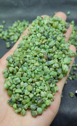 Grün Demantoid Andradit grüner Granat Polyeder terminierte Kristalle Lot 640 GM - Bild 1 von 4