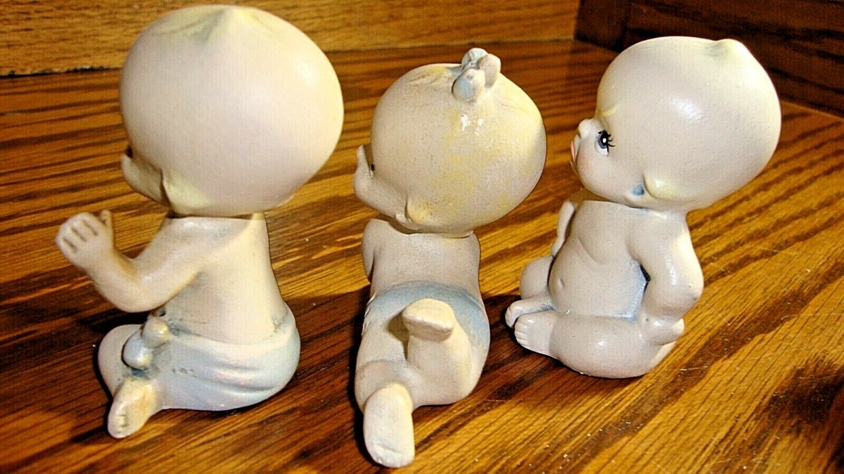 Vintage Set (3) Ceramic Babies In Diapers Collectible Sculpture