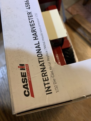 ERTL 1/32 International Harvester 4586 4WD Tractor. NIB - Picture 5 of 7