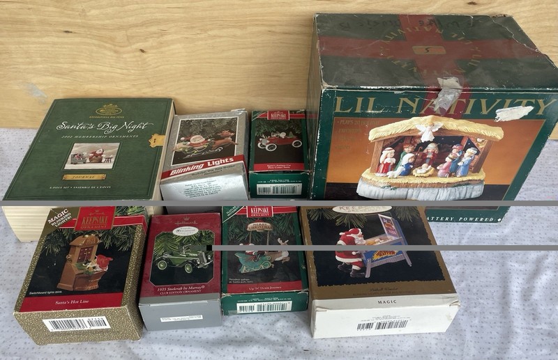 New Vintage Lot Of 8 Xmas Package Of 7 Ornaments & Nativity Set With Santa