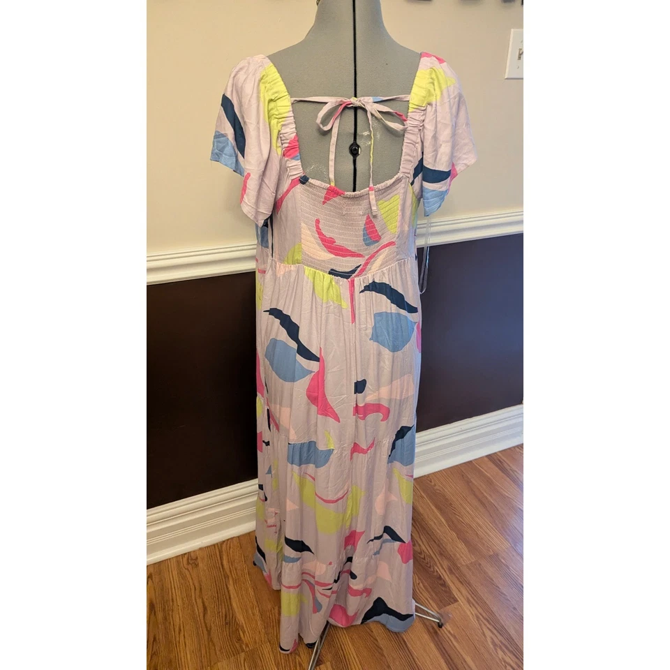 Maxi Vestido para Mujer Isabel by Ingrid Isabel Grande Estampado Abstracto Corbata Trasera Calada Foto 2 de 4