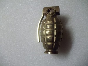 Vin. Combat P.GL Hand Grenade Lighter. 1960's,D.PAT 14210,JAPAN,Brass/Gold PLATE