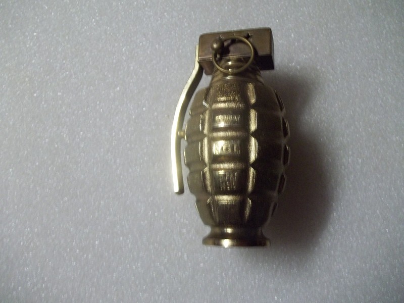 Vin. Combat P.GL Hand Grenade Lighter. 1960's,D.PAT 14210,JAPAN,Brass/Gold PLATE