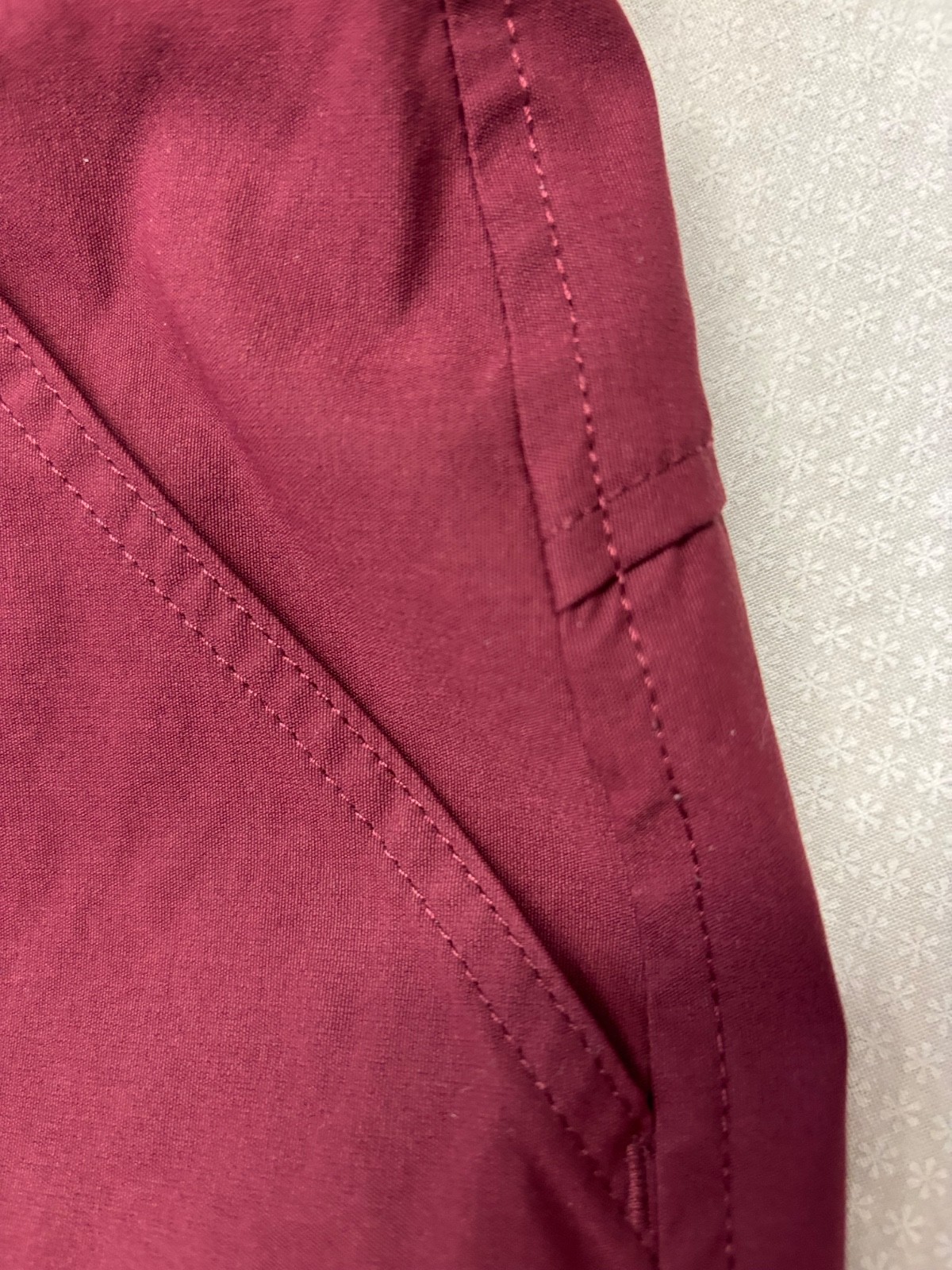 Eddie Bauer Shorts Women Sz 16 Wine Color Zip Back Pockets + Slash Button Hem image 6