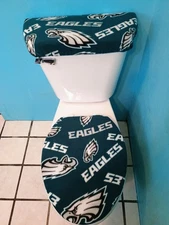PHILADELPHIA EAGLES FLEECE TOILET SEAT LID AND TANK TOP COVER SET.