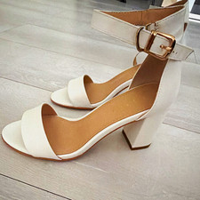 H&M Damen Sandalen Weiß Riemchen Blockabsatz...
