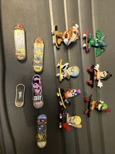 Lot Of 7 Tech Deck Finger Skateboards And Characters