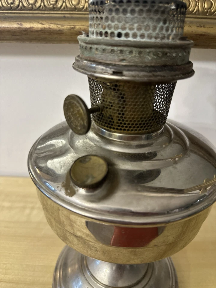 Vintage Aladdin Model 12 Oil Lamp – Nickel Plated – Original Burner - Image 3 of 4