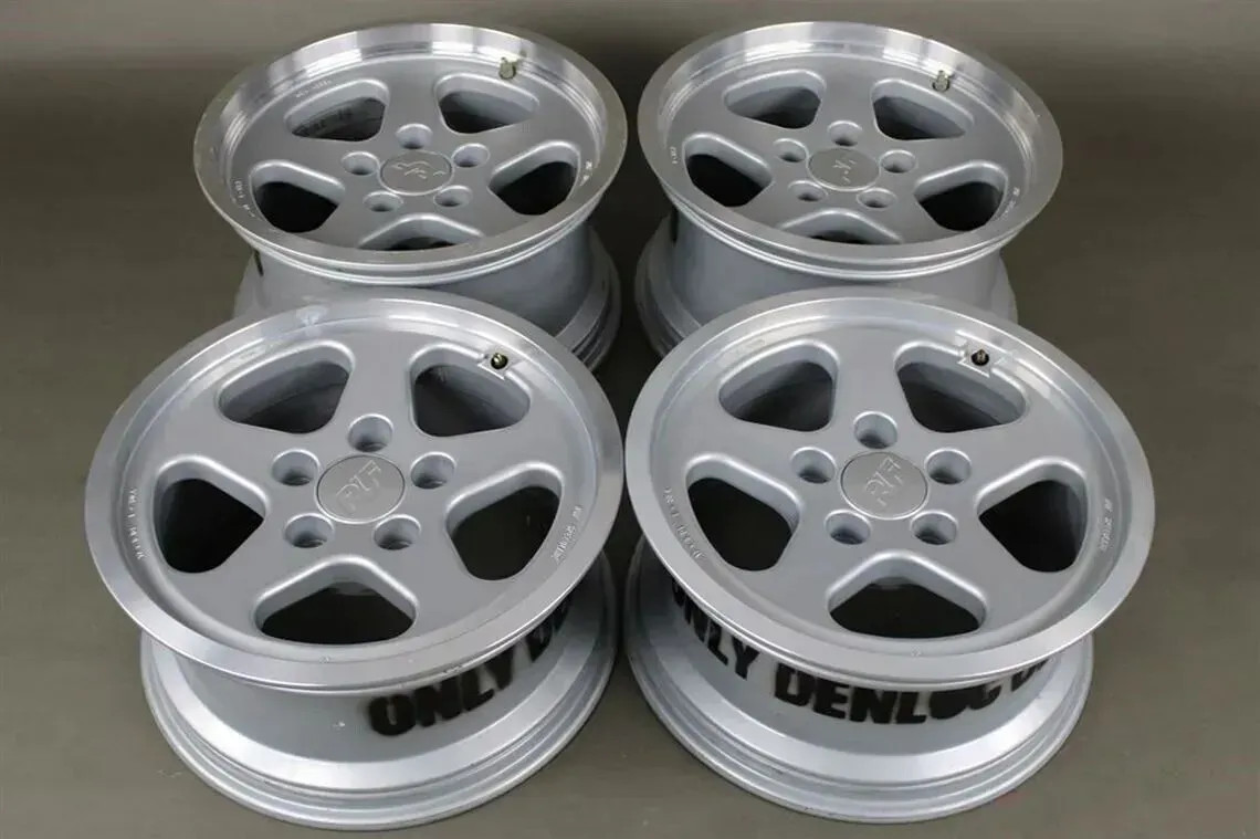 ダイヤモンドRHM10 K18 18金 ダイヤモンドクロスペンダント 10.2g 0.218ct 0.43ct