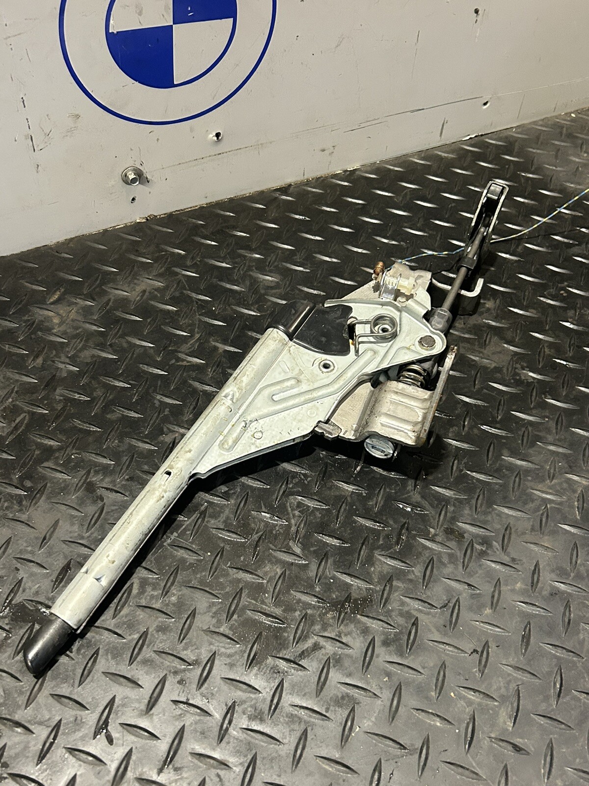Picture 1 of 6