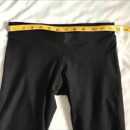 Nike DRI-FIT Black Athletic Knee Crop Length Leggings Shorts Run Zip Pkt Size XS - Picture 9 of 11