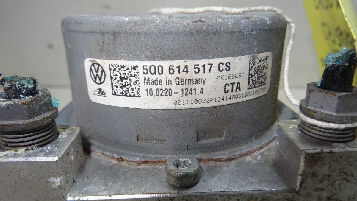SKODA OCTAVIA 5E (2013) ABS PUMP & CONTROLLER 5Q0614517CS eBay