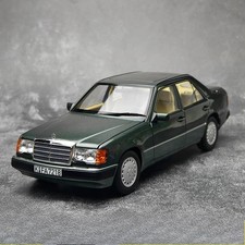 NOREV 1:18 Mercedes-Benz 230E W124 1990 Dark green, alloy car model