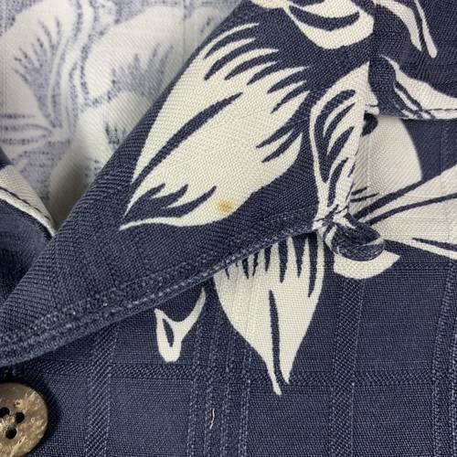 Tommy Bahama Mens L Black White Floral Silk Hawaiian Shirt Camp Aloha Island - Picture 3 of 16