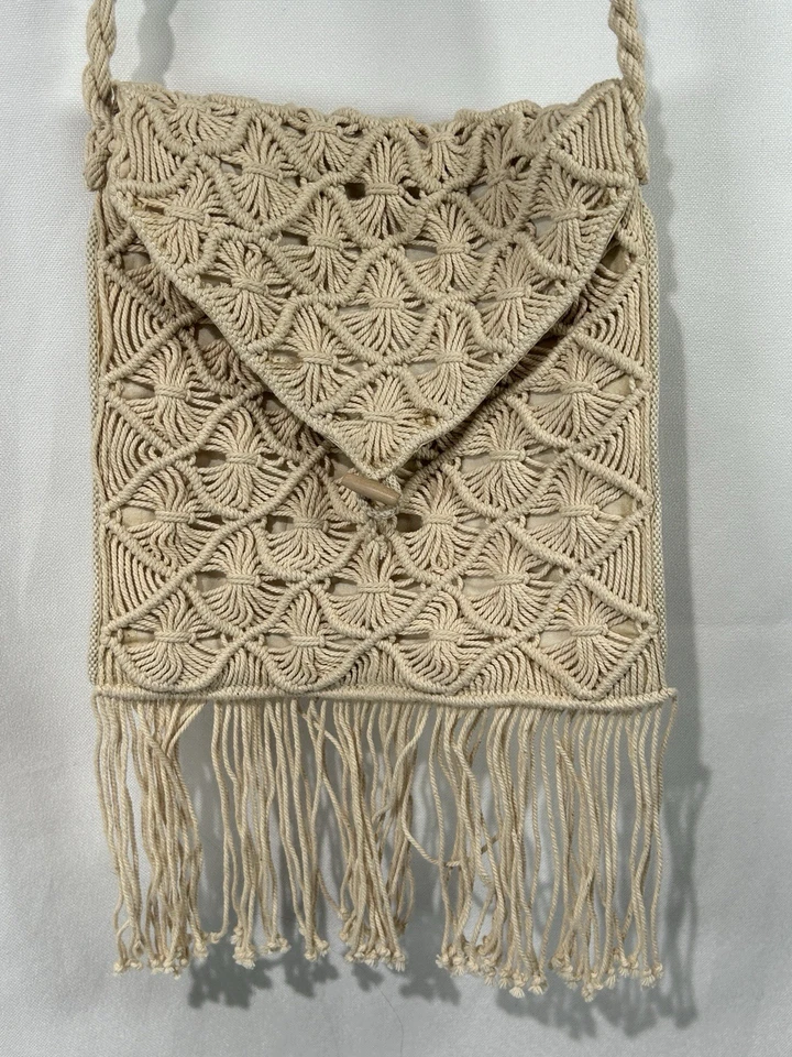 Bolso Bandolera American Eagle Macramé, Bandolera, Boho, Flecos, Crema Foto 2 de 4