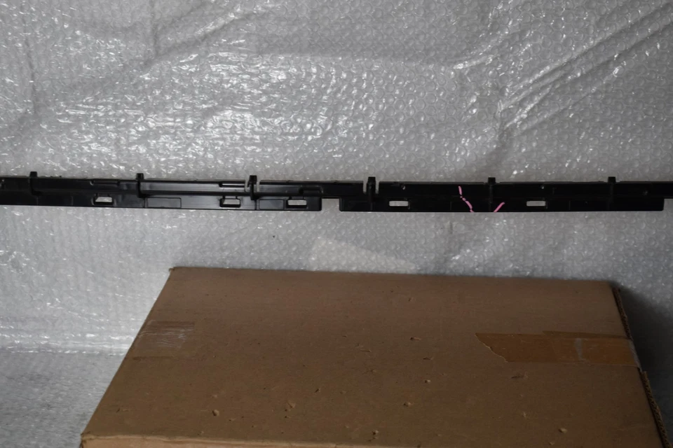 RADIADOR DELANTERO MERCEDES BENZ GLC300 4MATIC 2016-2026 OEM A254 888 29 00 Foto 3 de 4