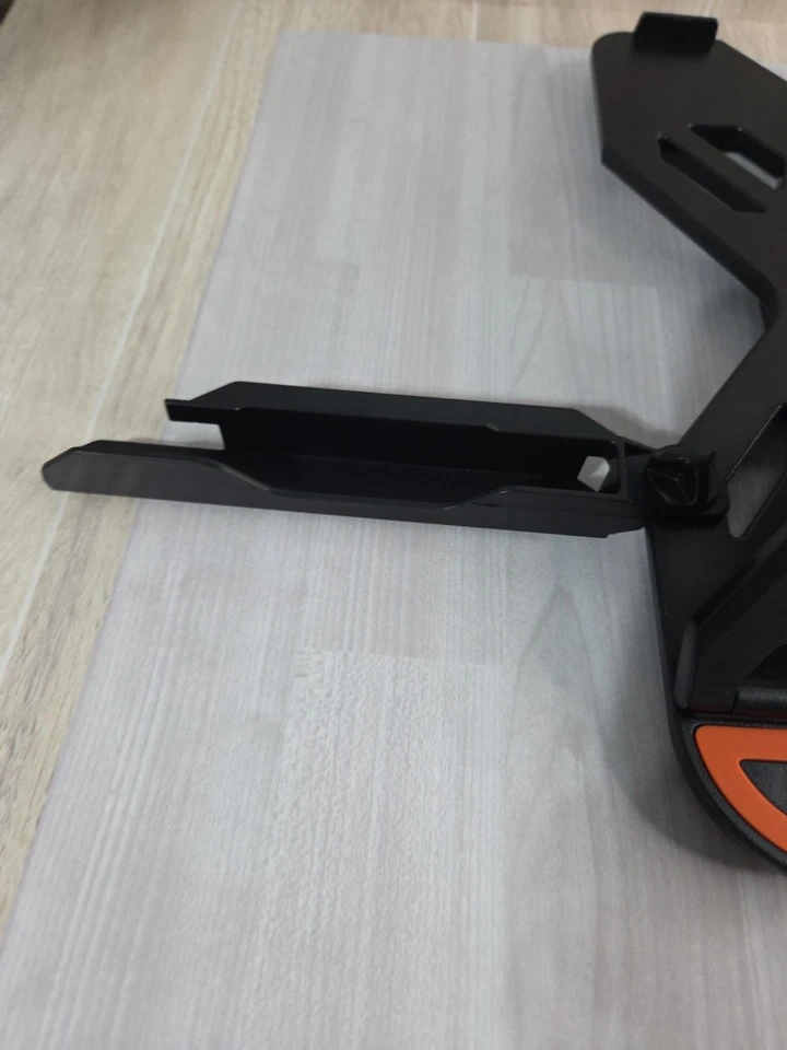 Soporte ajustable multiángulo para computadora portátil y teléfono de Besign Foto 3 de 4