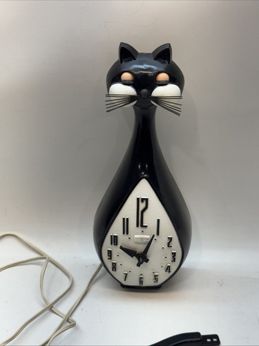 Vintage 50's Spartus Black Cat Wall Clock Eyes Blink Time & Tail Work Classic - Picture 17 of 17