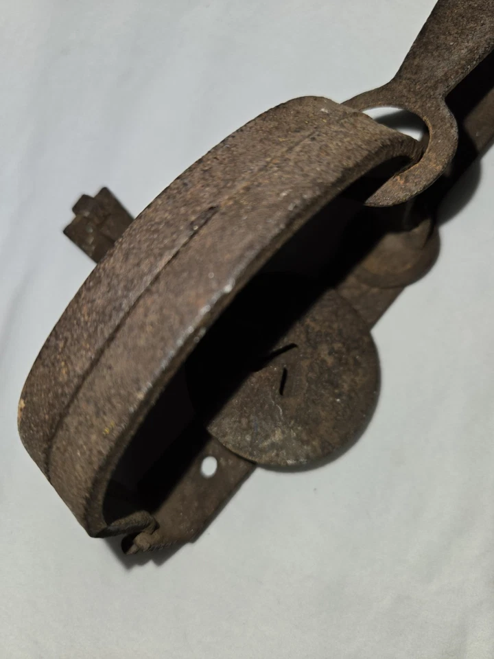 Vintage Antique Old V VICTOR Animal Trap 1 1/2 Oneida U.S.A. Chain Trapper! - Image 2 of 3