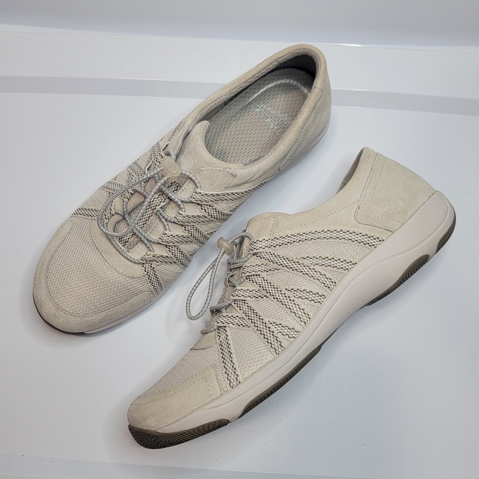 Shoes 42