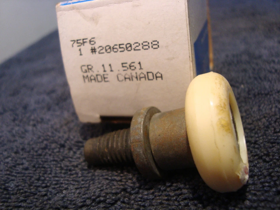 Ajustador de asiento delantero con rodamiento de rodillos GM 20650288 Chevrolet Beretta Corsica F3 Foto 2 de 2