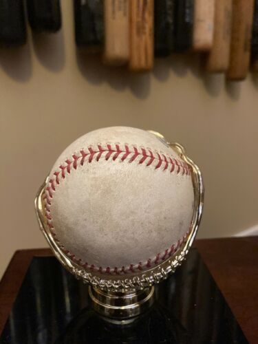 Ramon Hernandez - Game Used Baseball - MLB Authenticated - Reds vs Astros - Picture 3 of 6