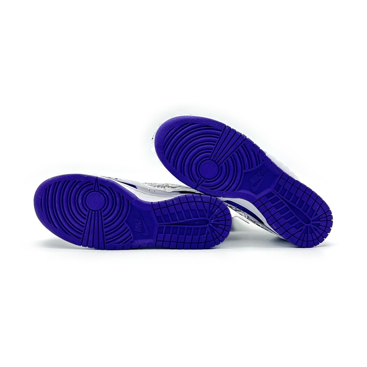 DJ4636-100 Nike Dunk Low Made You Look Flip The Old School DJ4636-100 Nike Dunk Low Made You Look Flip The Old School