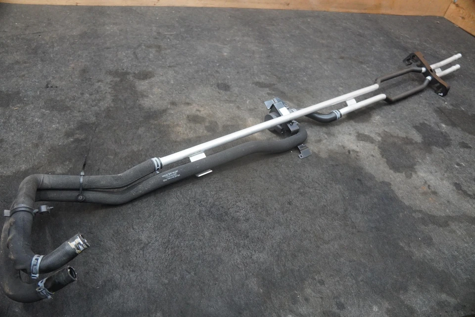 Дополнительный насос трубопровода теплового охлаждения ОВКВ 470819337 Lamborghini Aventador 2015 - Изображение 2 из 3