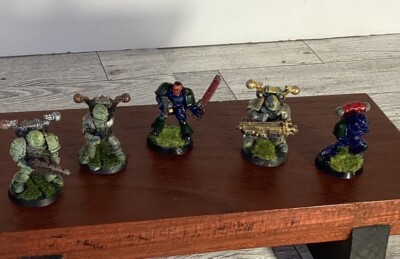 Warhammer 40k Figurines Lot Of 5 Painted And Ready For Action Preowned