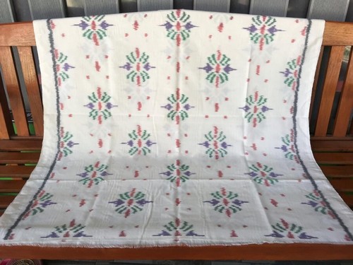 Blanket Hand Woven Endek Bali Premium Motif Ethnic Indonesian Culture - White - Picture 3 of 4