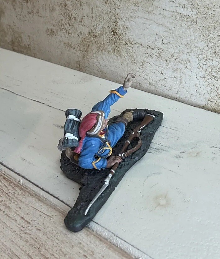 Picture 4 of 8