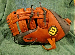 wilson a500 left hand throw