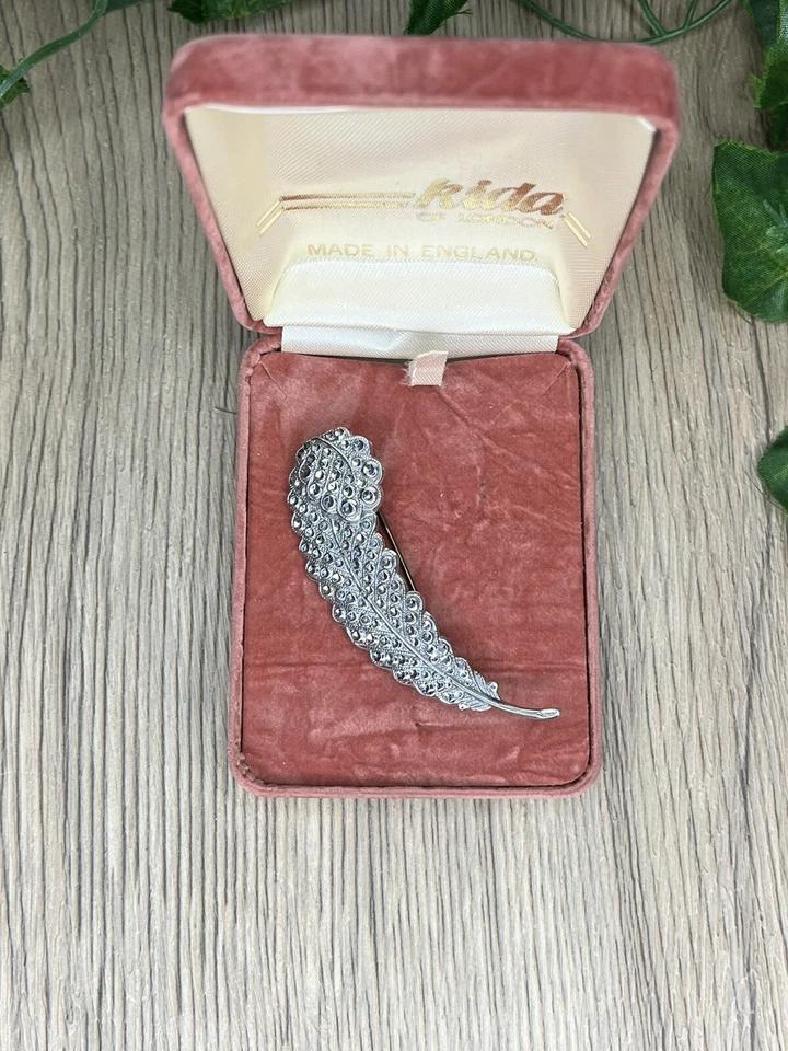 Vintage Staybrite Faux Marcasite Silver Tone Feather / Angel Wing Brooch Pin - Image 3 of 4