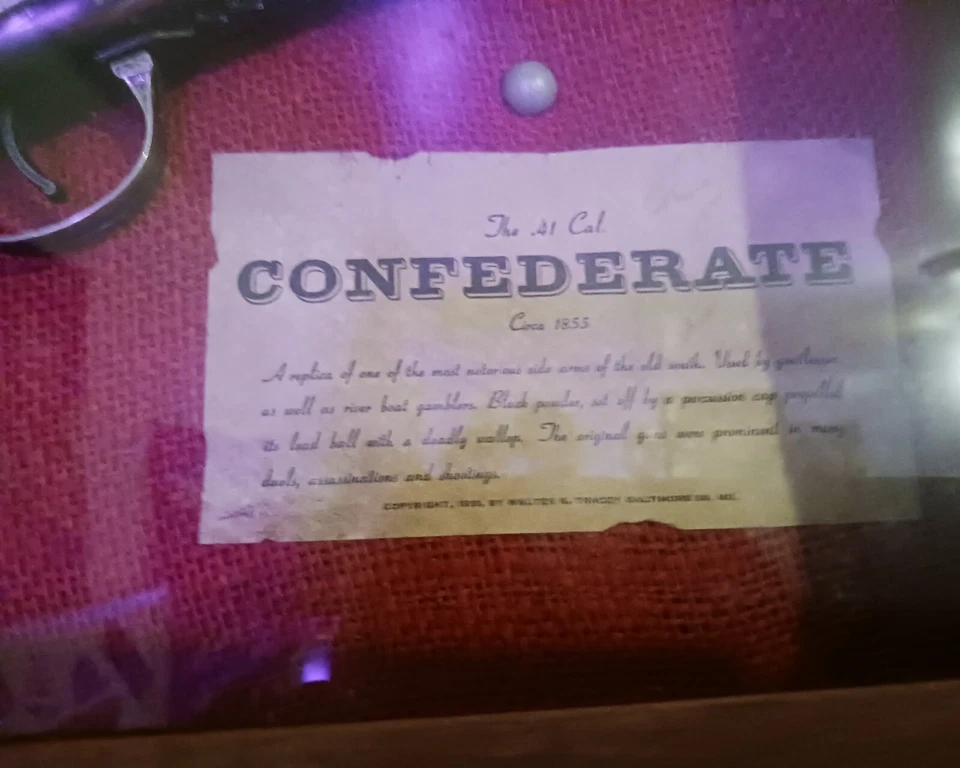 REPLICA Flintlock Pistol Wall Decoration - Image 3 of 3