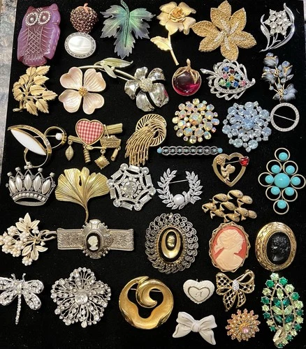Vintage Brooch Pin Rhinestones Costume Jewelry Bulk Lot of 40 Some Signed