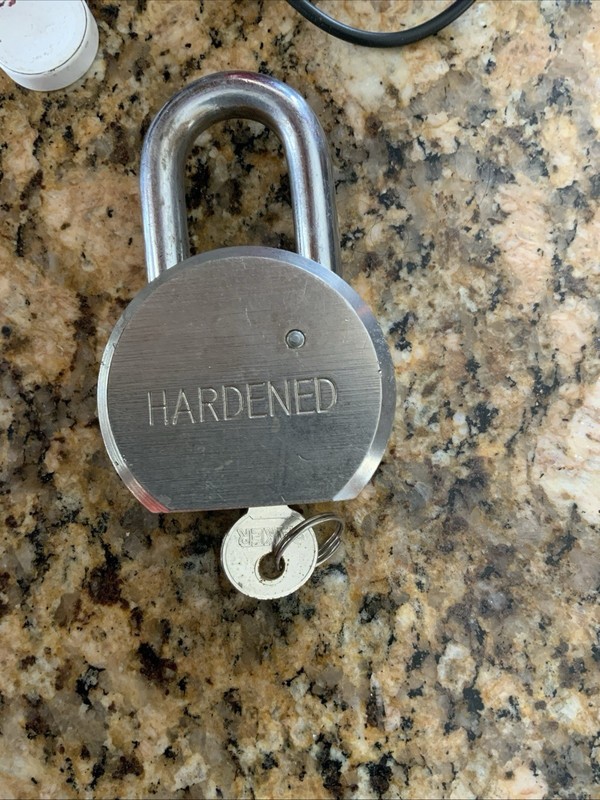 Hardened lock with key 