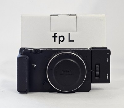 #SIGMA fp L 61MP Body Only Mirrorless Camera - Black + HG-11 grip (Near mint)