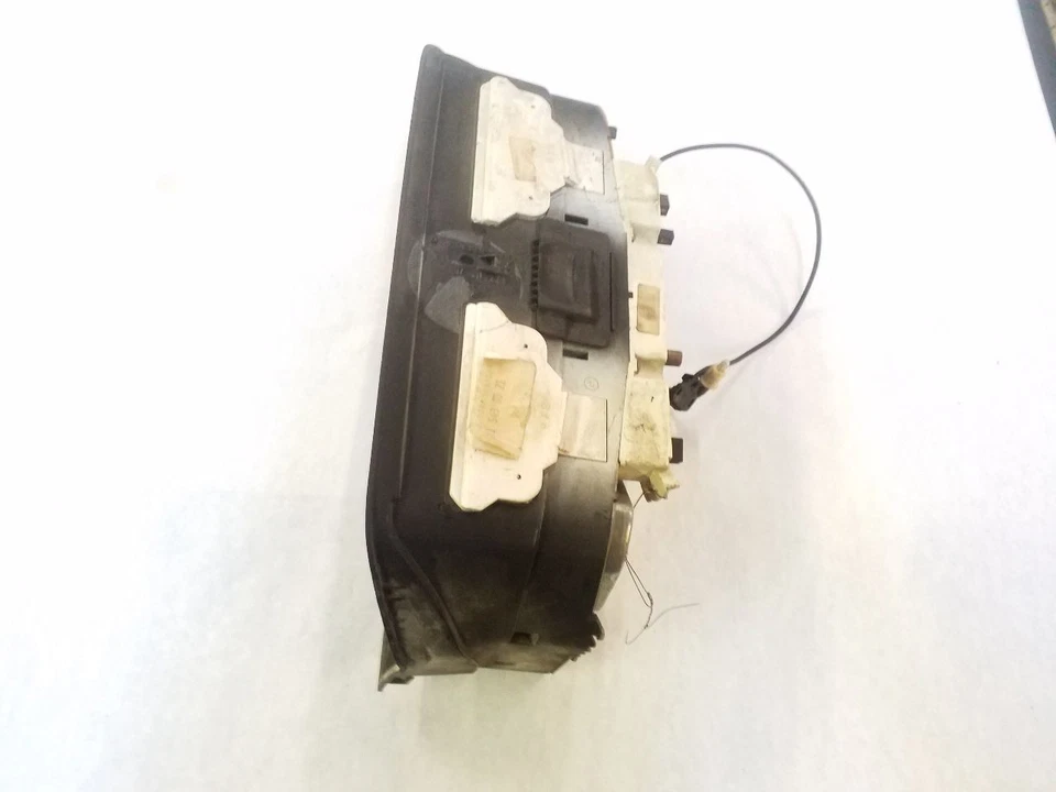 Speedometer 201 Type Head - Only Canada | Fits 1989 Mercedes Benz 190D - Image 3 of 4