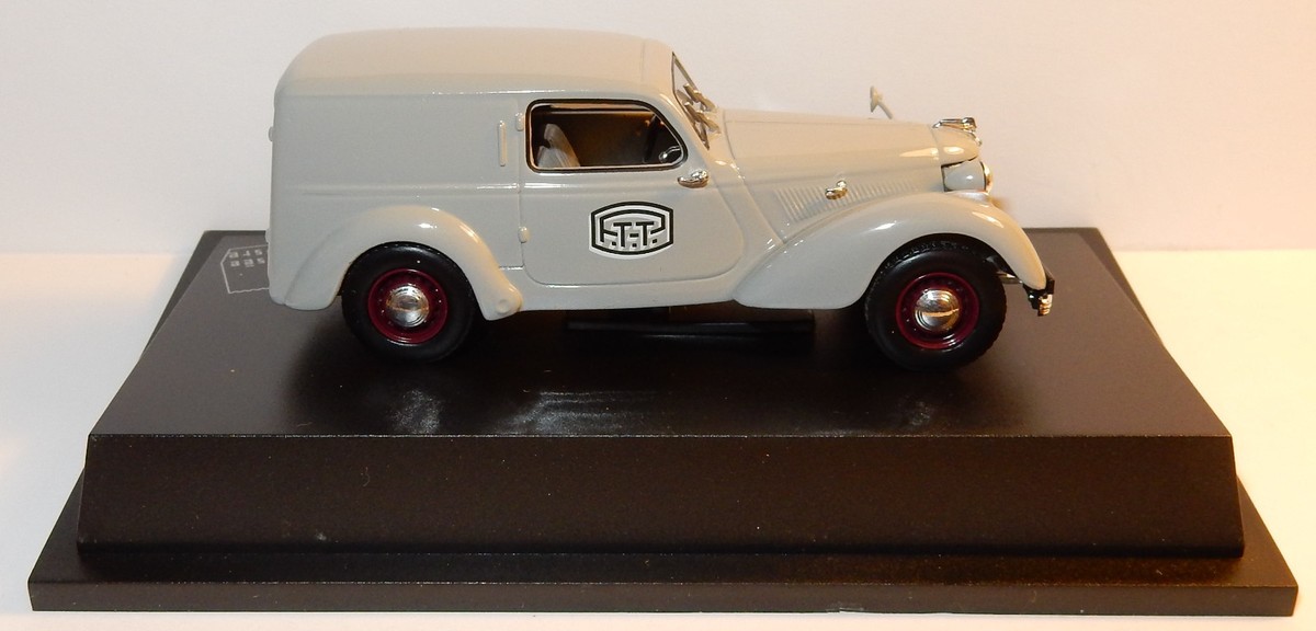 Série Historique 1/43 - Voiture Postale Mail-Coach (1784) 4 Série Historique 1/43 - Voiture Postale Mail-Coach (1784) 4
