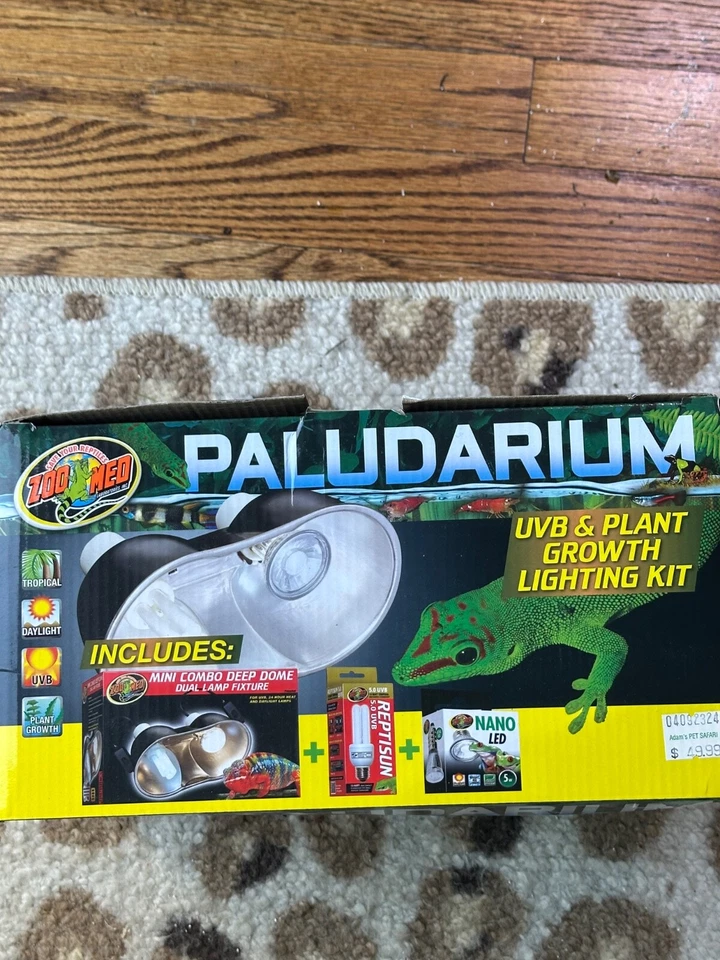 Tanque Paludarium de ZooMed con soporte, luces y accesorios Foto 2 de 4