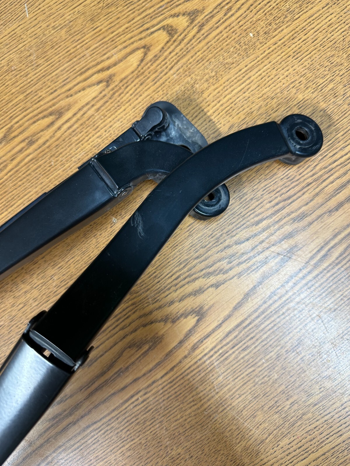 2003-2013 Maserati Quattroporte Left & Right Windshield Wiper Arm Set Pair OEM