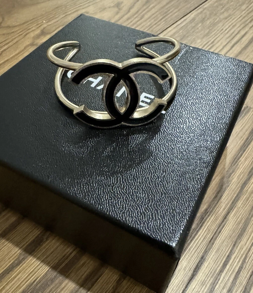 Bracciale Chanel Argento Con CC Nero