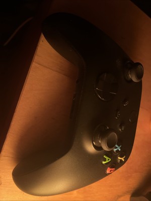 Unused Xbox Series X Controller                (Batteries Included)