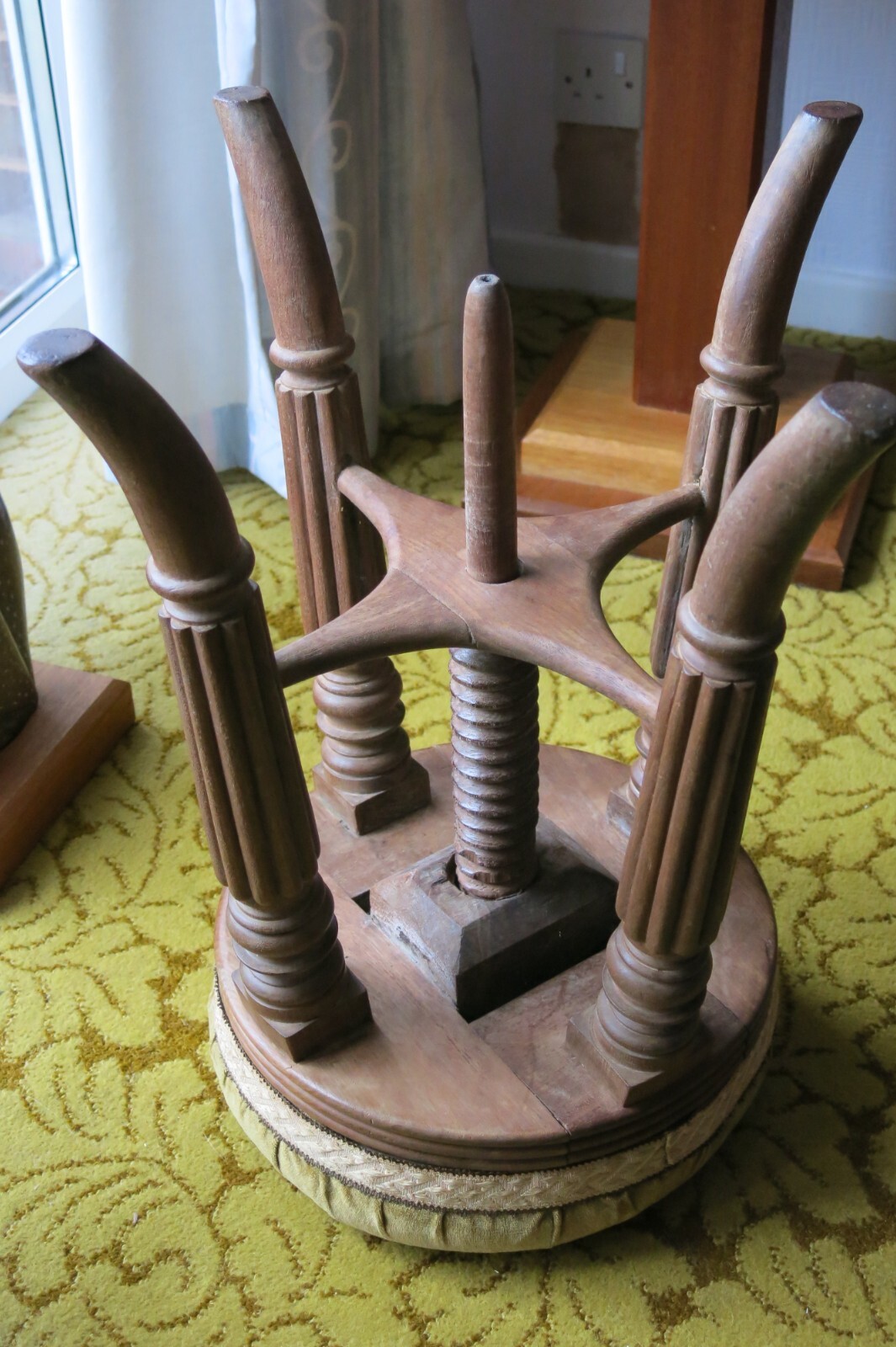 Very Lovely Antique Victorian Mahogany Revolving Adjustable Height