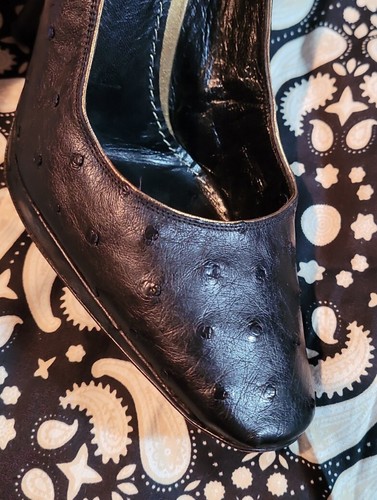 Rare Louis Vuittons Black Ostrich Size 38.5 Pumps - Picture 9 of 12